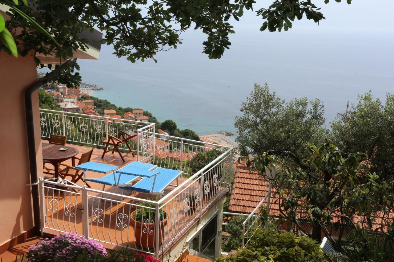 Villa Gio - Terrazza Nel Blu Bergeggi Εξωτερικό φωτογραφία