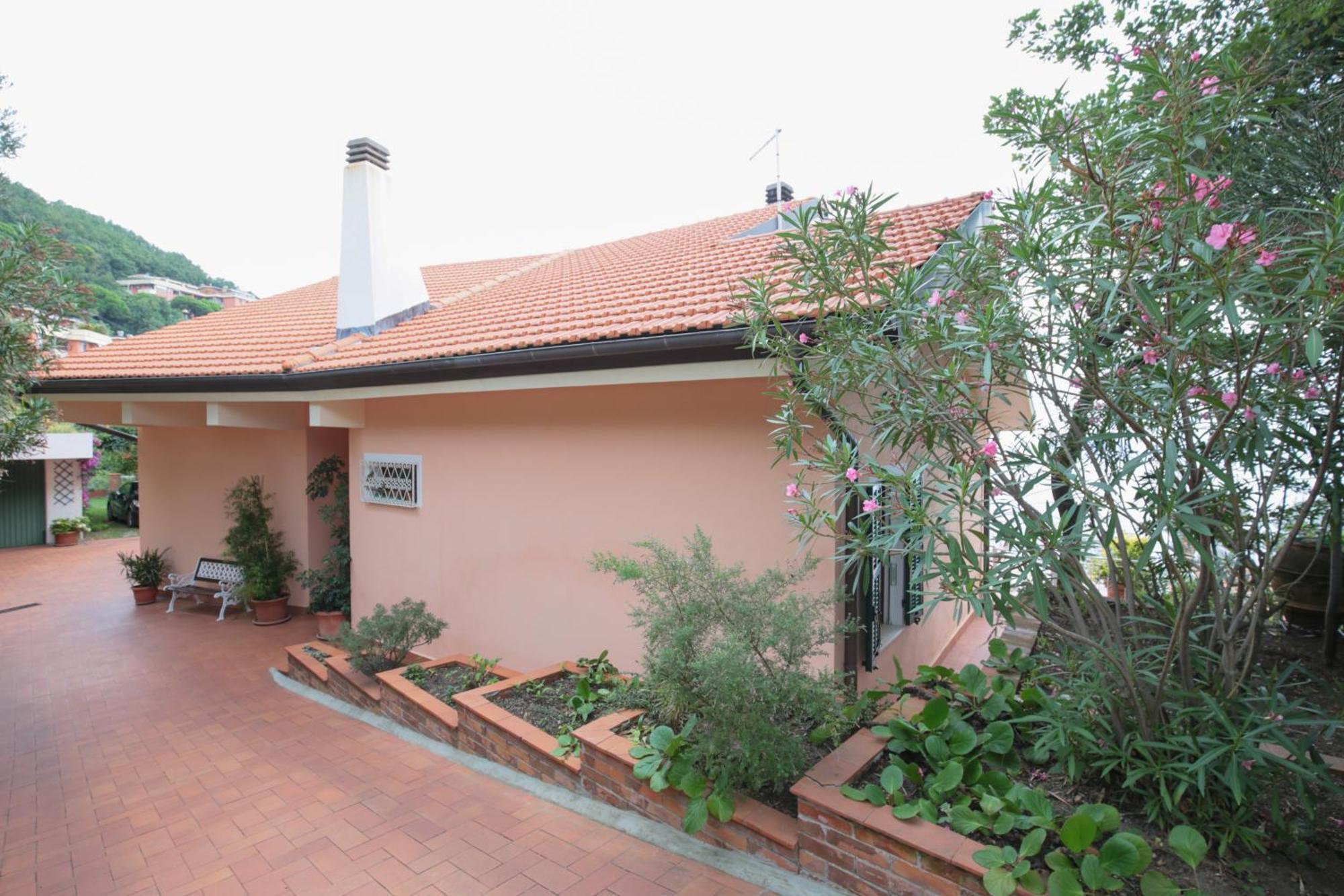 Villa Gio - Terrazza Nel Blu Bergeggi Εξωτερικό φωτογραφία