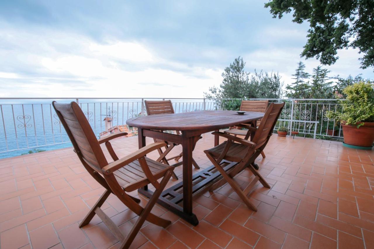 Villa Gio - Terrazza Nel Blu Bergeggi Εξωτερικό φωτογραφία